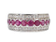 Bague 54 Bague pavée en or blanc avec diamants et rubis 58 Facettes 2058