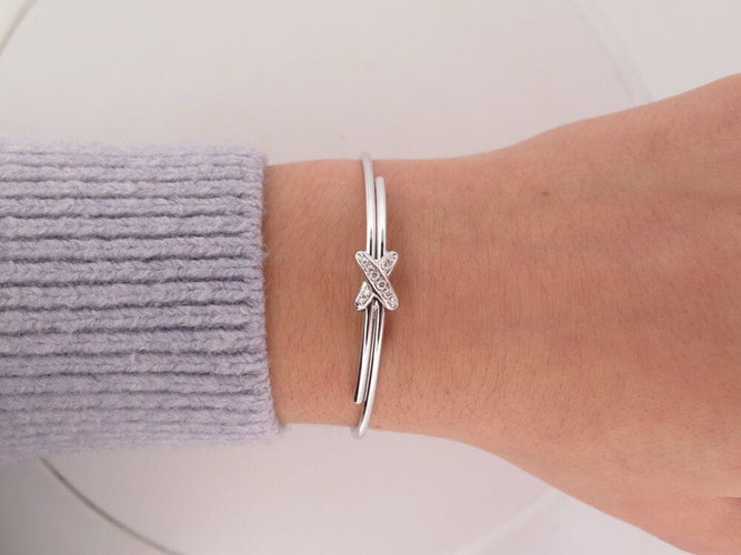 Bracelet bracelet CHAUMET jonc jeux de liens en or blanc 18k 13.4gr diamants 58 Facettes 265471