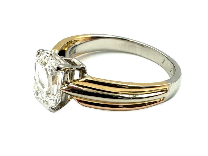 Bague CARTIER. Bague Solitaire Diamant 2.15ct D VS2 58 Facettes