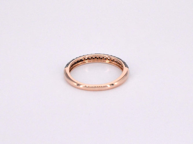 Bague 54 Bague en or rose avec diamants noirs taille brillant 58 Facettes 2224