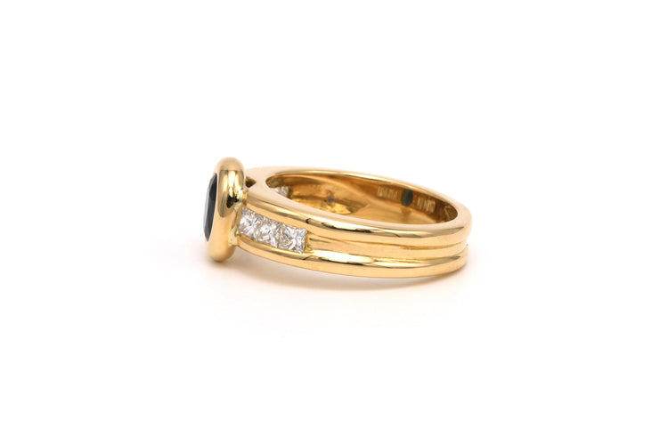 Bague 53 Bague contemporaine en or jaune 18 carats sertie d'un saphir et de diamants 58 Facettes 22093