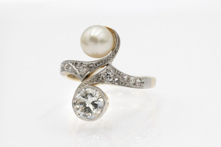Bague Bague en or Toi et Moi avec diamant de 1,00 ct et perle 58 Facettes 11540