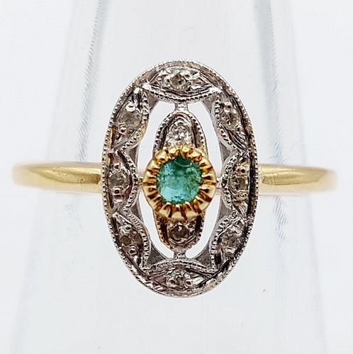 Bague 51.5 Bague marquise art déco or jaune, émeraude et petits diamants 58 Facettes A05530