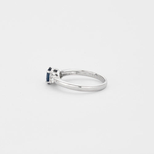 Bague Bague or blanc avec saphir bleu et diamants 58 Facettes