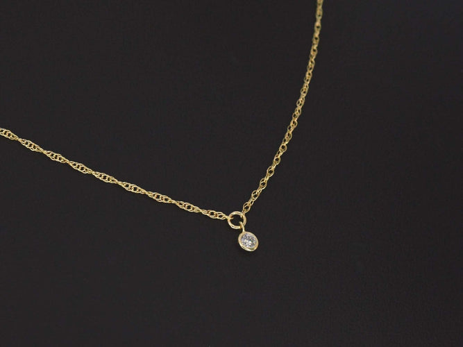 Collier Collier en or jaune avec diamant 58 Facettes 2353