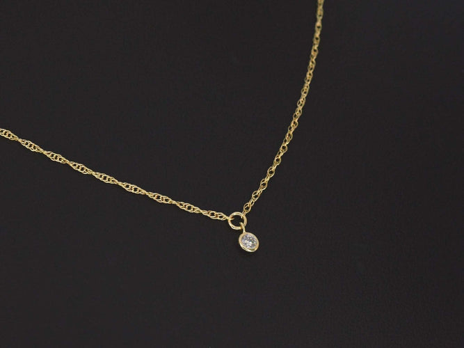 Collier Collier en or jaune avec diamant 58 Facettes 2353