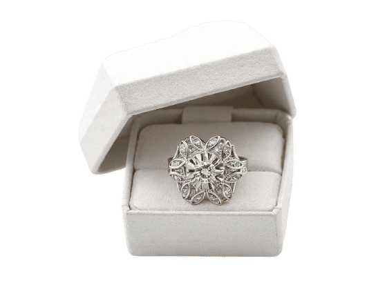 Anello in oro bianco 18k e diamanti 