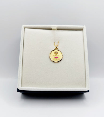 Pendentif AUGIS - Pendentif médaille d'amour or "+ qu'hier - que demain" maison - L'Intemporelle 58 Facettes J5010X0000