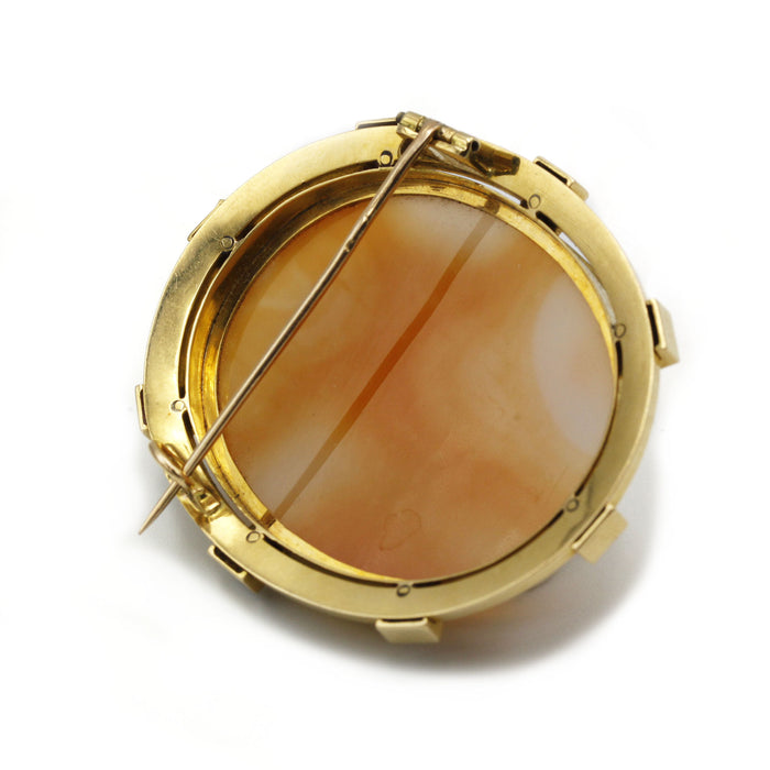 Brosche – Gold, Sardonyx-Kamee und Perlen