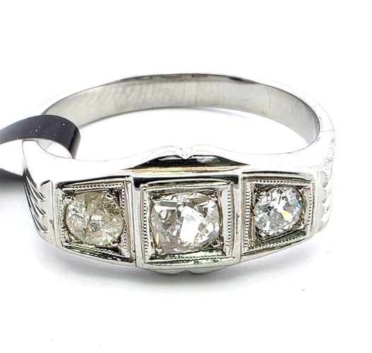 Anello in oro bianco con diamanti old mine 58 Facettes