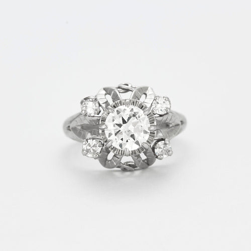 Bague 52 Bague dôme en platine, or blanc et diamants 58 Facettes