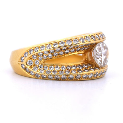 Anillo vintage en oro amarillo de 18 quilates y diamantes 