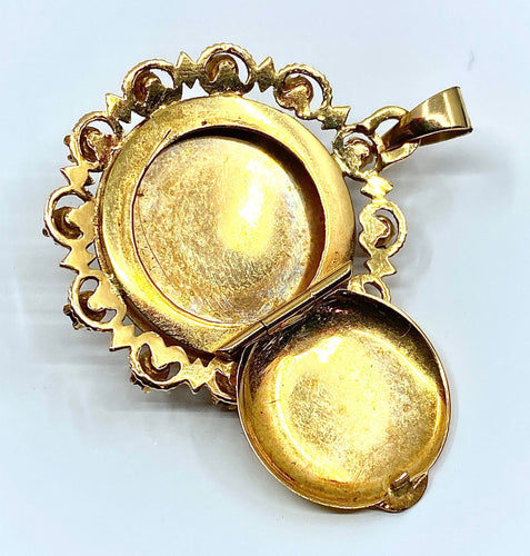 Pendentif Pendentif porte photo perle et pierres rouges 58 Facettes AB307