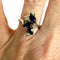 Bague 51.5 Bague Art Déco 1945 en or blanc avec diamants et saphirs 58 Facettes Q326B(965)