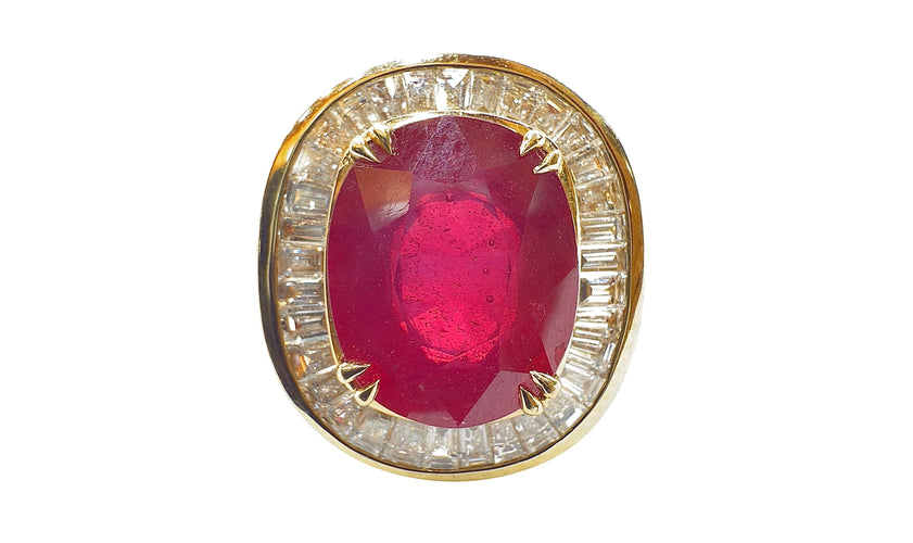 Bague 53 Bague en or jaune 18 carats rubis ovale et diamants baguettes 58 Facettes