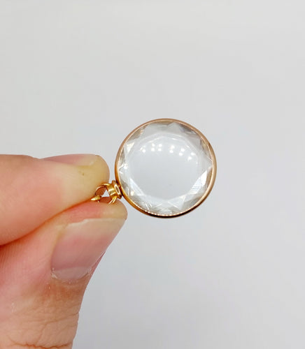 Pendentif Pendentif porte-photo reliquaire or jaune, verre facetté (circa 1900) 58 Facettes A06213