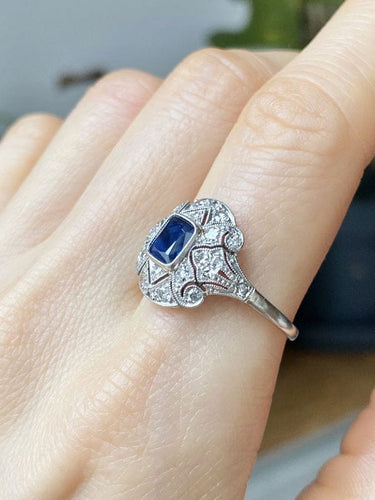 Bague 59 Bague Art Déco en or blanc et platine 58 Facettes