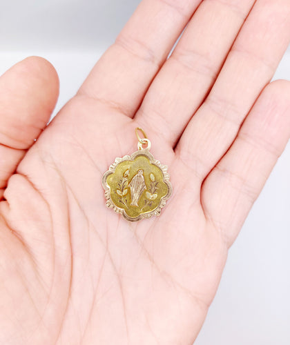 Pendentif Médaille religieuse victorienne or rose et jaune 58 Facettes A05599