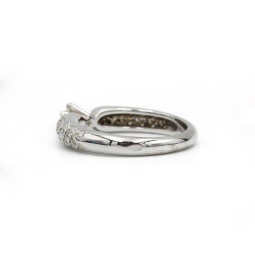 Bague 52 Bague - Or blanc et diamants 58 Facettes 1162