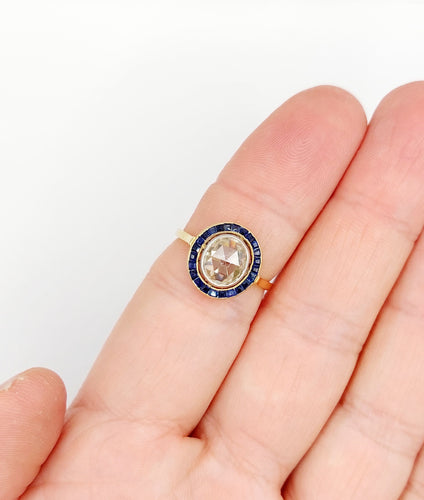 Anello antico bersaglio in oro 18k e platino, diamante taglio rosa e zaffiri 