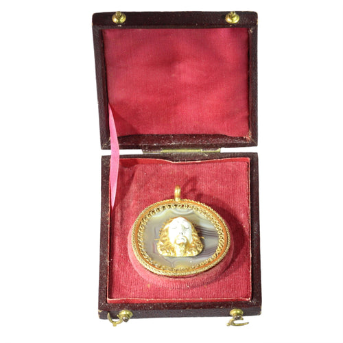 Pendentif Pendentif de dévotion Renaissance, vers 1580 – Christ en émail sur agate rubanée 58 Facettes 25114-0064