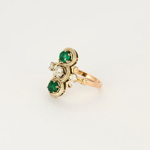 Bague 52 Bague ancienne Antique en or diamants et émeraudes. 58 Facettes