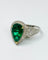 Bague 53 Bague moderne en or jaune avec émeraude naturelle en forme de poire et diamants 58 Facettes E19