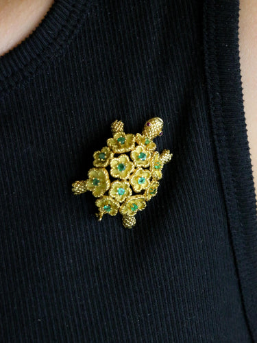 Broche Broche Tortue or jaune émeraudes rubis 58 Facettes 1170.2