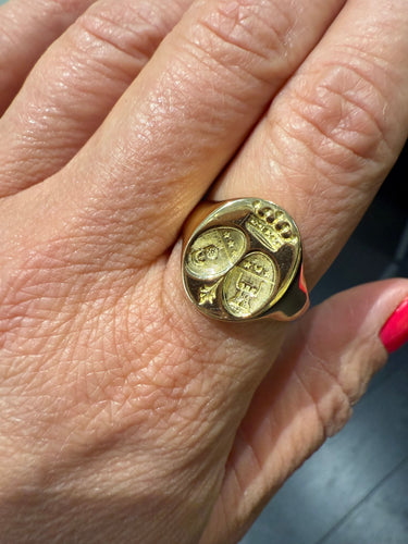 Bague 67 Chevalière or jaune - Couronne - Double Armoiries 58 Facettes 1.0002413/1