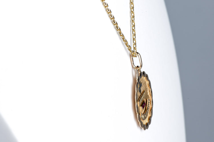 Collier Collier Pendentif Augis 18 carats Or jaune  + qu'hier - que demain  0.06ct Rubis 58 Facettes CLAUGIS-107