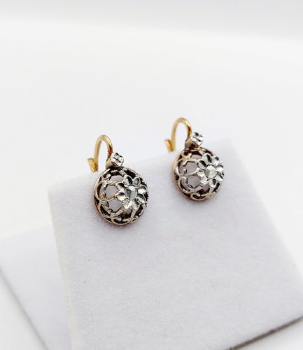 Boucles d'oreilles Dormeuses antique or jaune 18k diamants taille rose et sertis fleurs de lys (circa 1900) 58 Facettes A06162