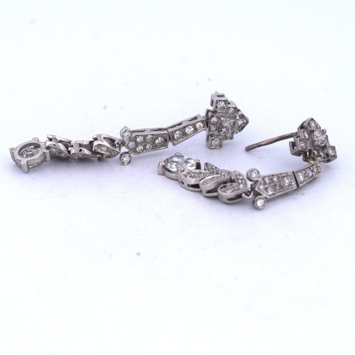 Boucles d'oreilles Boucles d'oreilles Art Déco en or blanc avec diamants 58 Facettes