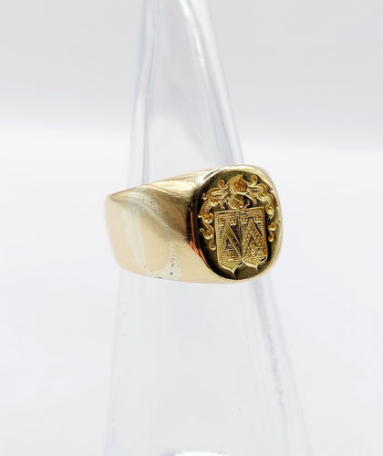 Bague 45 Chevalière antique or 18k armoiries française blason fleur, heaume et lion, sceau 58 Facettes A05250