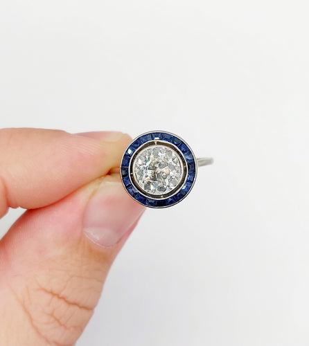 Bague 57.5 Bague cible art deco or blanc 18k diamant taille ancienne 2,40 carat et saphirs calibrés (circa 1920) 58 Facettes A06140