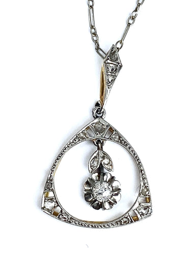 Collier Pendentif sur chaîne Art Nouveau 58 Facettes AB121