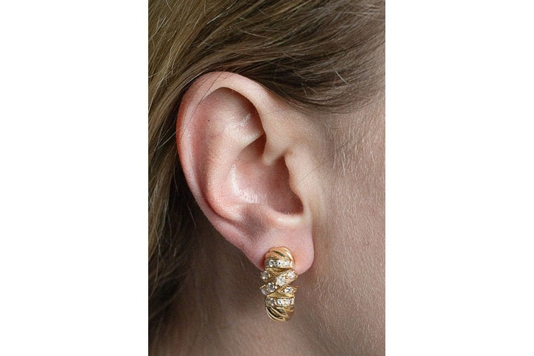 Boucles d'oreilles Boucles d'oreilles vintage françaises en or jaune, diamants. 58 Facettes PT3