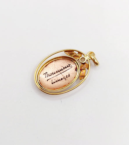 Pendentif Pendentif Art Nouveau Limoges or jaune, plaque émaillée et perle (circa 1900) 58 Facettes A06389