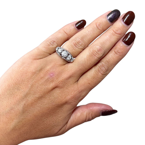 Bague 56 Bague jarretière diamants or et platine 1930 58 Facettes 334