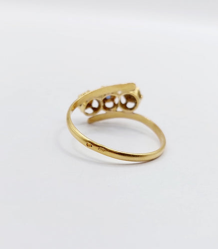 Bague 60 Bague antique en or 18k pierre bleue et perles sertis fleuris 58 Facettes A06503