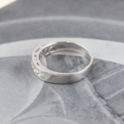 Диамантен алианс от 18K бяло злато с естествени диаманти с брилянтен шлиф 