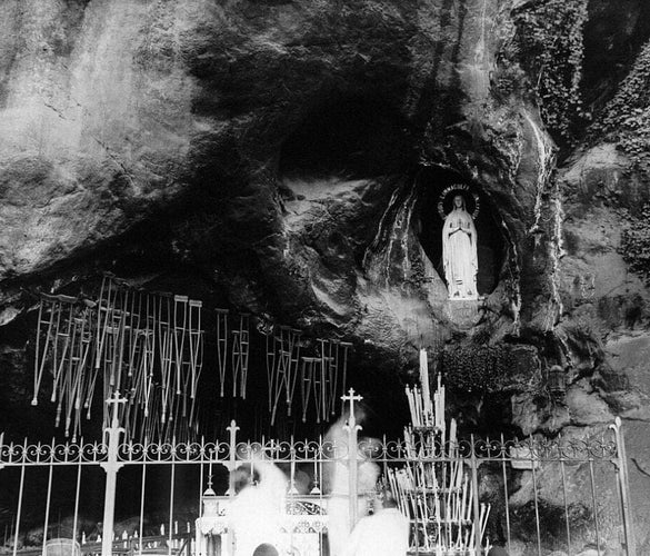 Pendentif Augis - Médaille pendentif Vierge et Bernadette vintage en or jaune 18 carats 58 Facettes