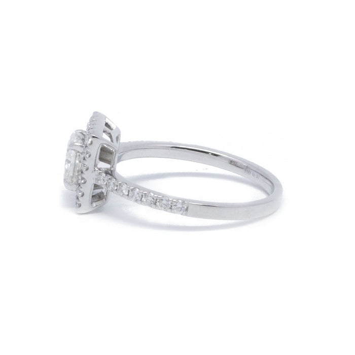 White gold and diamond solitaire