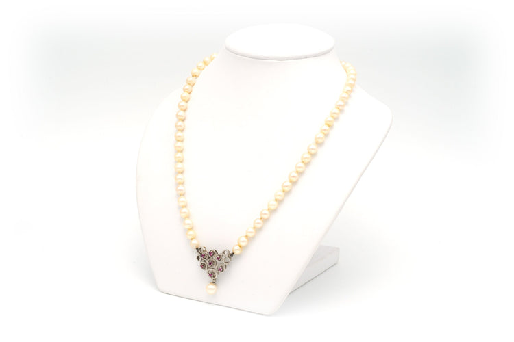 Collier Collier Années 70 en or blanc 18 carats, perles et rubis 58 Facettes B278