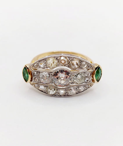 Bague 54.5 Bague marquise inversée Art déco en or 18k et platine, diamants et émeraudes 58 Facettes A06453