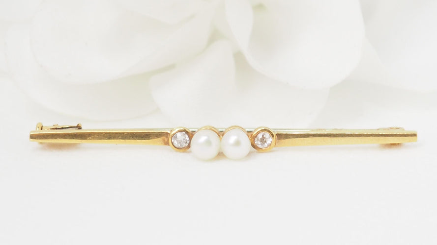 Broche Broche barrette en or jaune perles et diamants 58 Facettes 13505