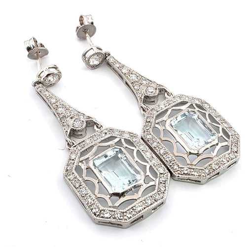 Boucles d'oreilles Boucles d'oreilles en platine avec aigue-marine et diamants 58 Facettes