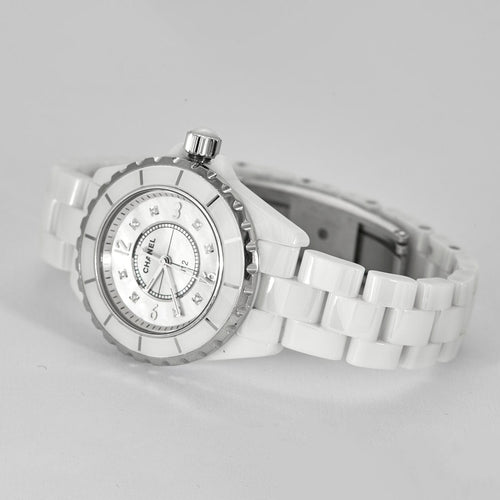 Montres CHANEL- J12 - Montre en céramique blanche. 58 Facettes 250278