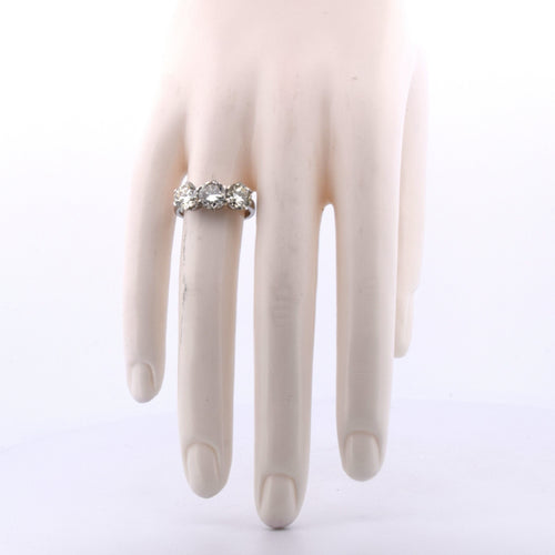 ANTIK RING I PLATIN MED DIAMANTER 