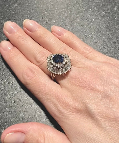 Bague 54 Bague Jupe avec saphir et diamants en baguette et brillant 58 Facettes