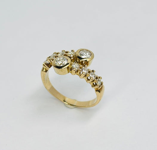 Bague 55.5 Bague contemporaine à griffes en or jaune et diamants 1,00 ct 58 Facettes Q386B